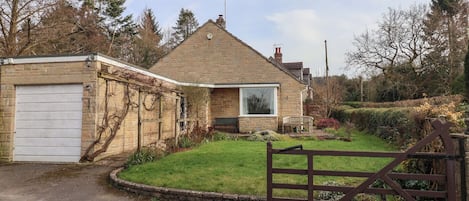 Cottage | Front of property