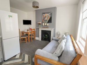 Living area - Flat 4 - Hengistbury (Bournemouth)