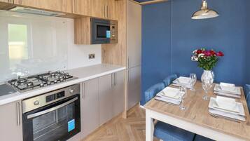 Fridge, dishwasher, electric kettle, toaster