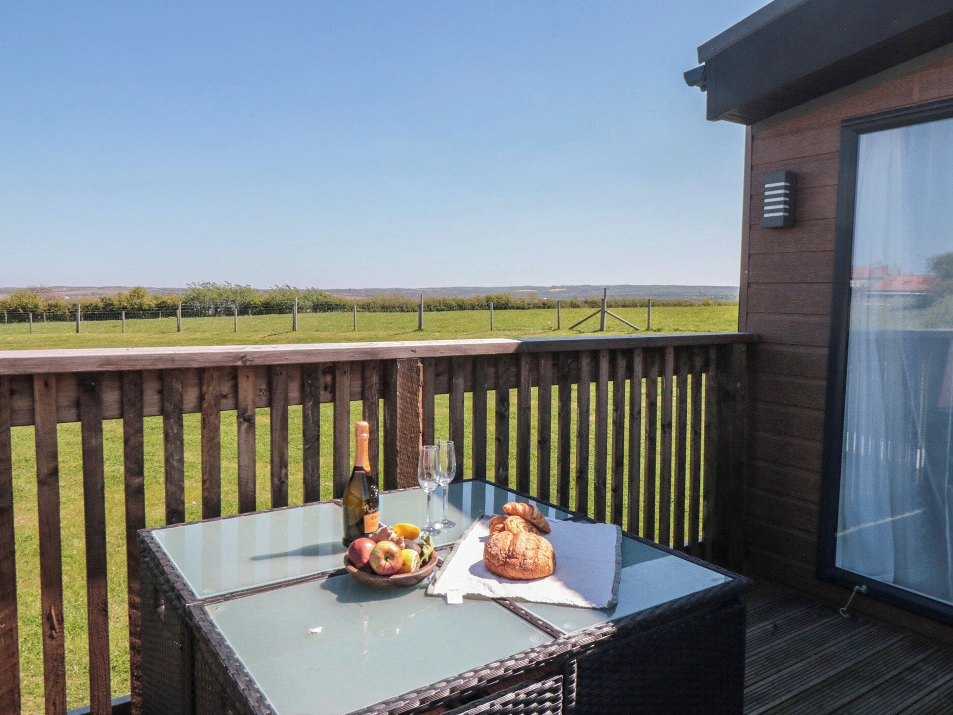 Cottage | Outdoor dining