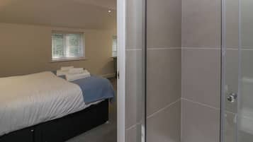 2 camere, con stile personalizzato, con arredamento individuale