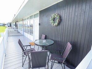 Cottage | Outdoor dining