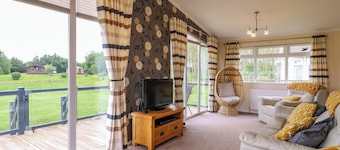 Owls Retreat, Lodge 11