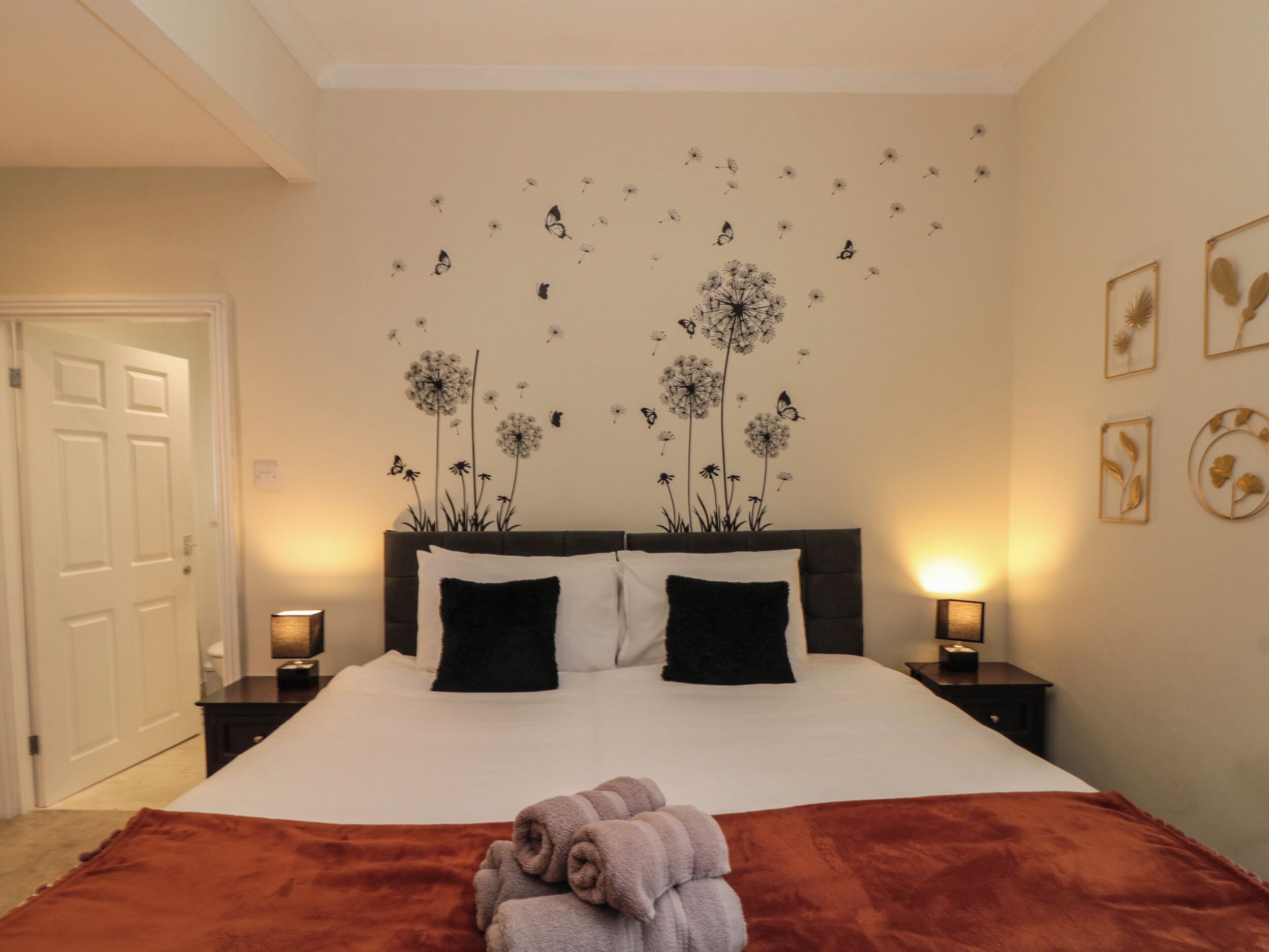 8 多间卧室、特色装修、特色家居、免费 WiFi