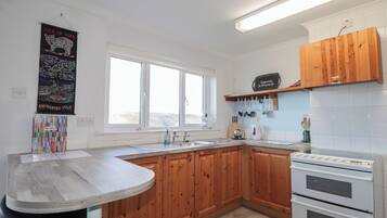 Lava-louças, talheres/pratos/utensílios de cozinha