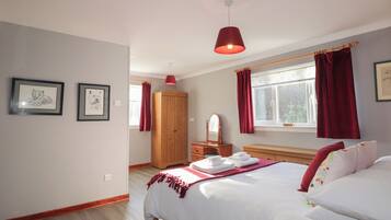 3 bedrooms, individually decorated, individually furnished, free WiFi