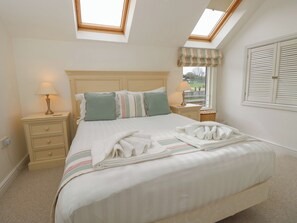 2 bedrooms, individually decorated, individually furnished, free WiFi