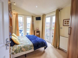 2 habitaciones, decoración personalizada y muebles diferentes 