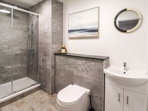 Shower - Myddelton Grange (Ilkley)