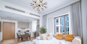 Appartement, vue piscine | Salle de séjour