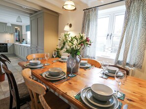 Dining - Dyffryn Cottage (Cardigan)