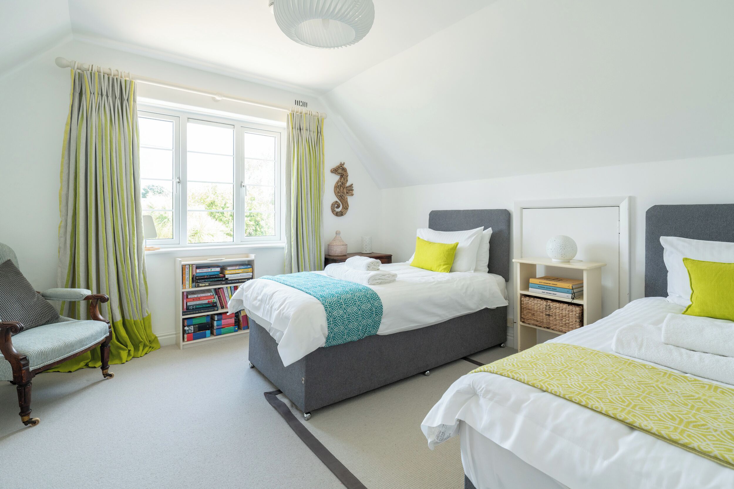 3 bilik tidur, dihias secara berasingan 