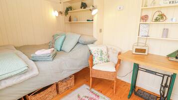 1 bedroom, individually decorated, individually furnished