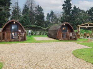 Outdoor dining - Chantelles (Spalding)