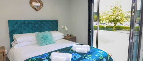 2 habitaciones, decoración personalizada y muebles diferentes