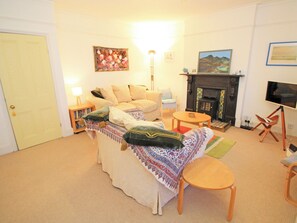 Fireplace - Brynmor (Porthmadog)