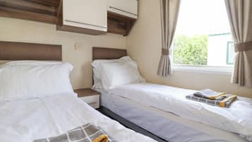 2 bedrooms, individually decorated, individually furnished