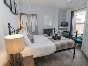 7 bedrooms, individually decorated, individually furnished, free WiFi