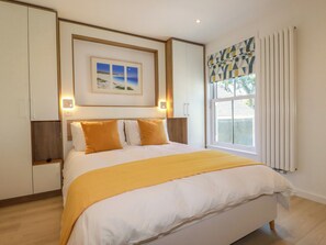 4 bedrooms, individually decorated, individually furnished, free WiFi