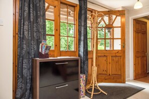 Interior - Mill Cottage (Exeter)