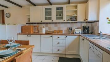 Fridge, dishwasher, cookware/dishes/utensils