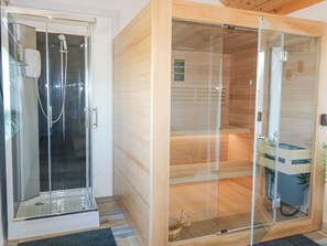 Sauna - 3 Trem y Mor (Holyhead)