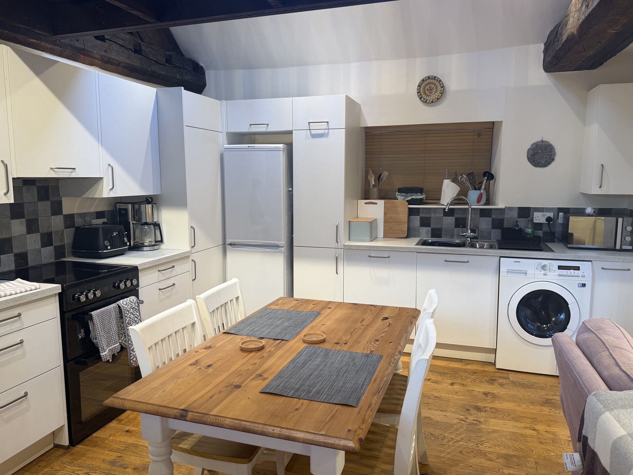 雪櫃、洗碗機、電熱水壺、多士爐