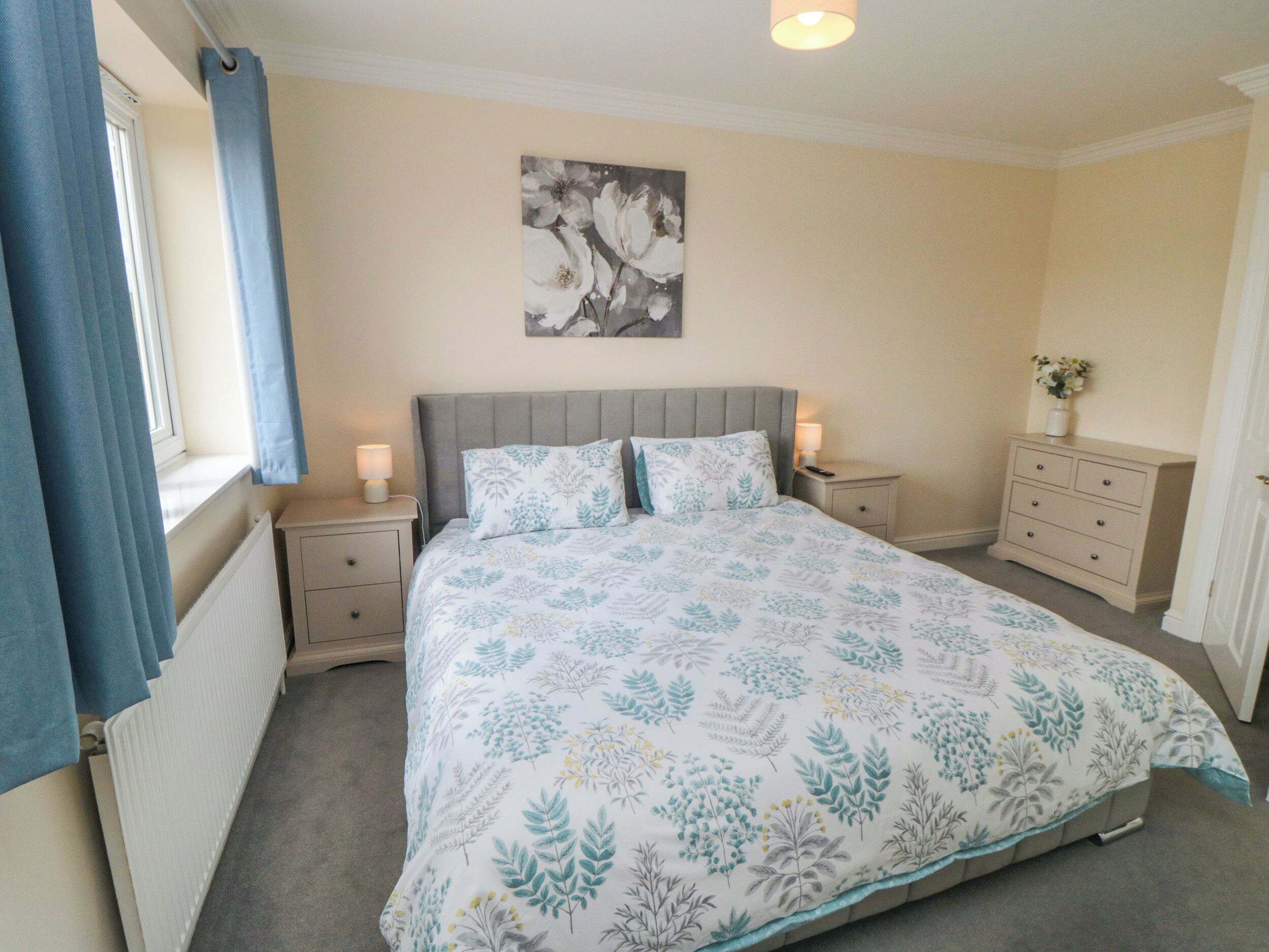 3 bedrooms, individually decorated, individually furnished, free WiFi