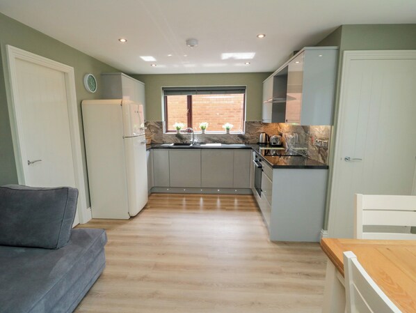 Fridge, dishwasher, electric kettle, toaster - 6 Fairfax Close (York)