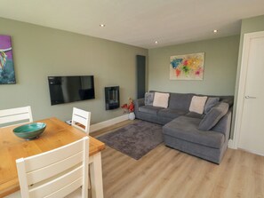 Living area - 6 Fairfax Close (York)