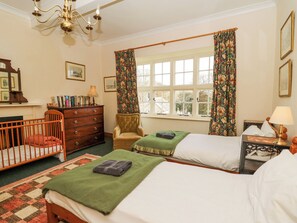 5 Schlafzimmer, individuell dekoriert, individuell eingerichtet