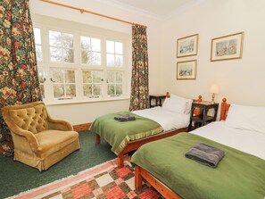 5 室のベッドルーム、客室ごとに異なる装飾、客室ごとに異なるインテリア、WiFi (無料)