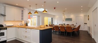 Broad Bay Lodge