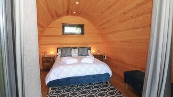 1 bedroom, individually decorated, individually furnished, free WiFi