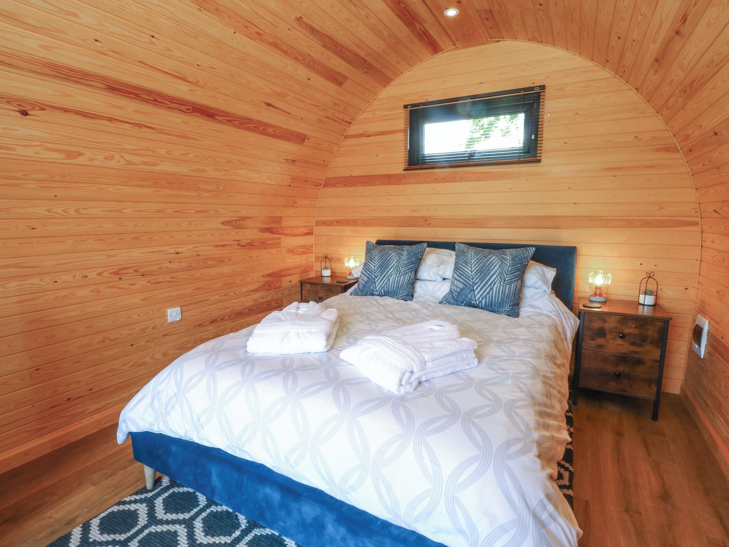 1 bedroom, individually decorated, individually furnished, free WiFi