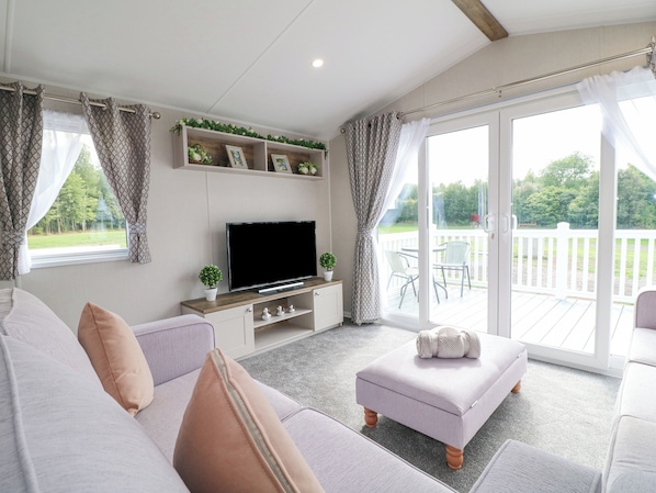 Living area - Stork Lodge (Coalville)