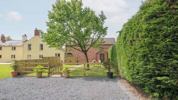 Cottage | Property grounds