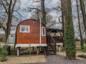 Exterior - Pine (Londonderry)