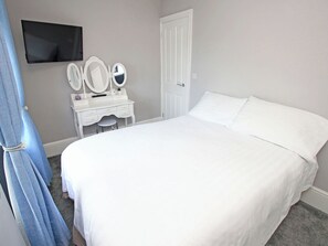 3 bedrooms, individually decorated, individually furnished, free WiFi - Shooting Star Cottage (Criccieth)