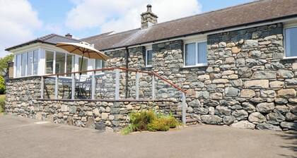 Ysgubor Newydd Parc Isaf