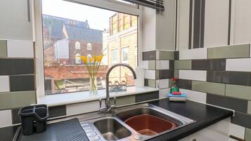 Dụng cụ nấu nướng/bát dĩa/dao nĩa