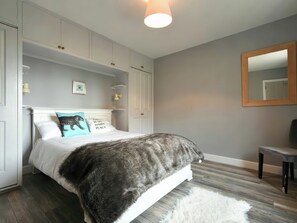 2 bedrooms, individually decorated, individually furnished, free WiFi