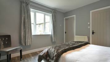 2 bedrooms, individually decorated, individually furnished, free WiFi