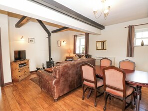 Living area - Pencroft Cottage (Leyburn)