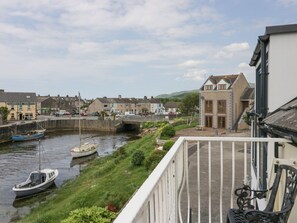 Property grounds - Lazey Cottage (Millom)