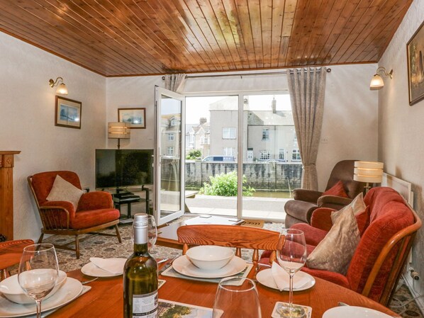 Living area - Lazey Cottage (Millom)