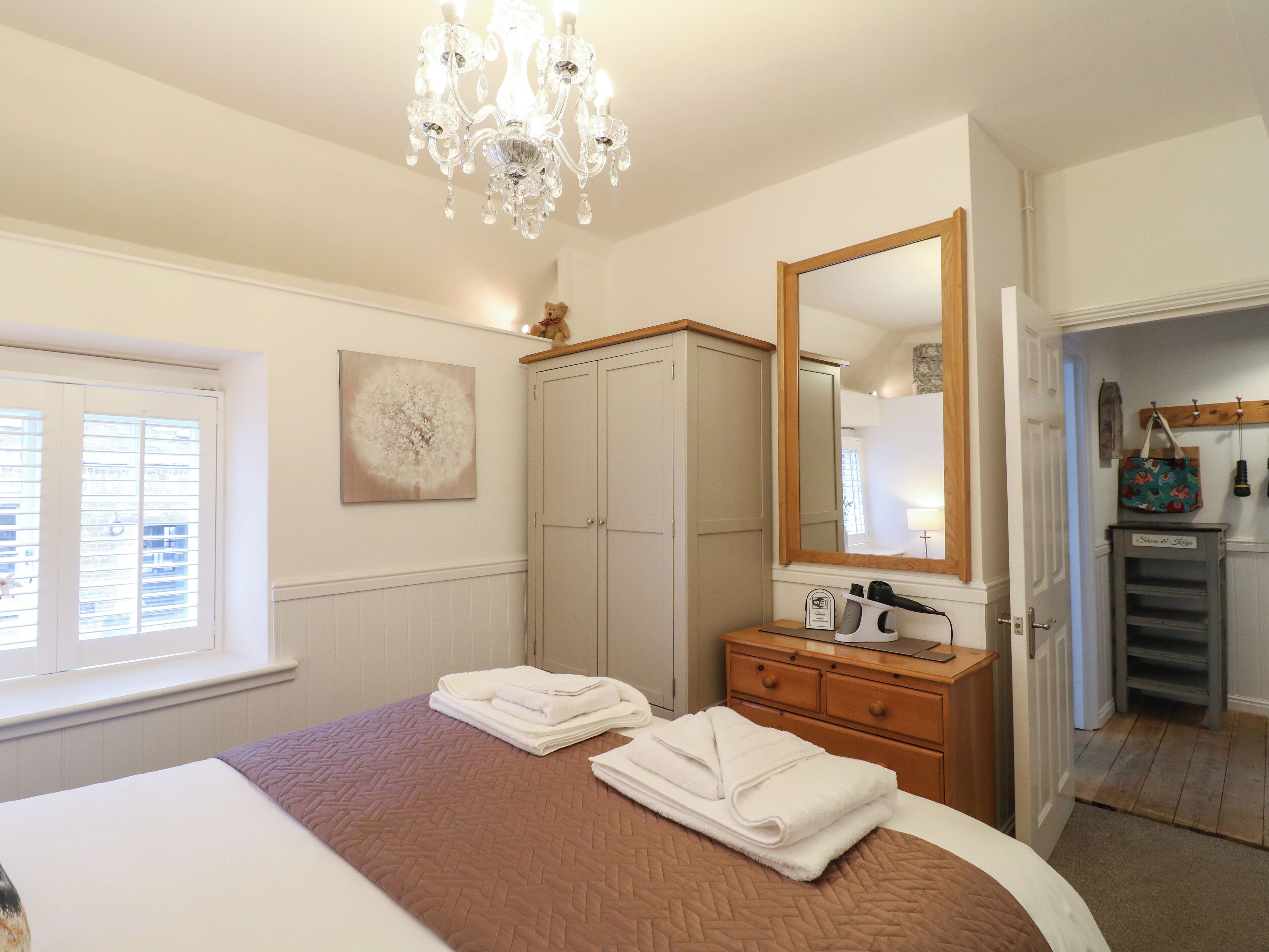 2 bedrooms, individually decorated, individually furnished, free WiFi