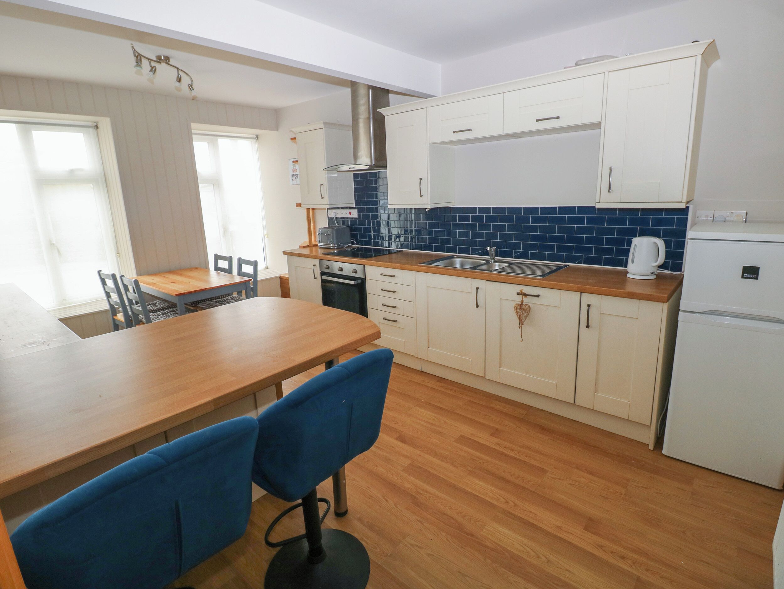 Fridge, dishwasher, electric kettle, toaster