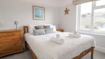 4 kamar tidur dan didekorasi berbeda-beda