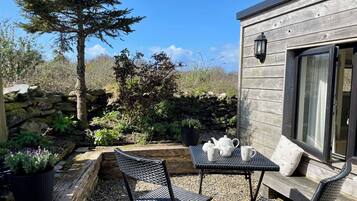 Cottage | Outdoor dining